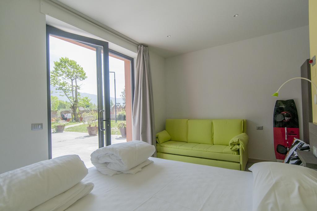 A Pousada Campione Del Garda Surf House Pieve  Exterior foto